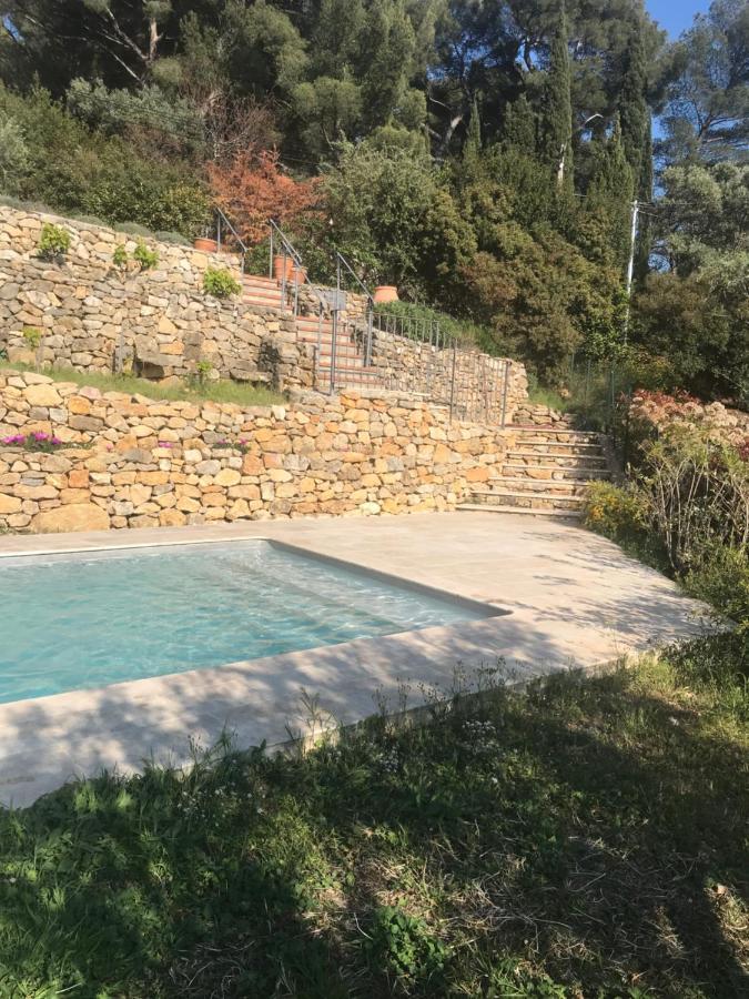 Hauteurs De Toulon : Charmant Studio Piscine Εξωτερικό φωτογραφία