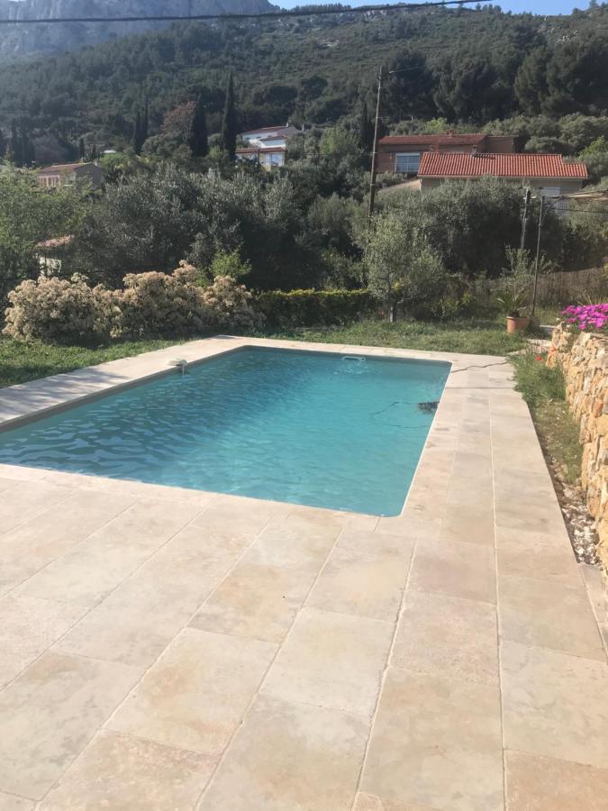 Hauteurs De Toulon : Charmant Studio Piscine Εξωτερικό φωτογραφία